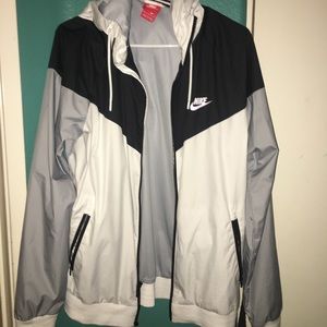 nike windbreaker